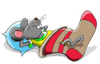 Карикатура о мышке. Мышка спит в носочке. Из дырочки торчит лапка.